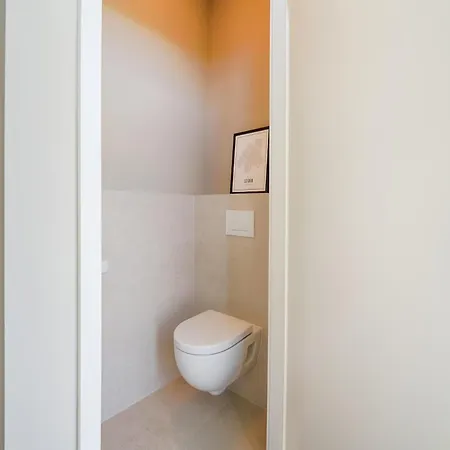 In Near Kaag Lakes Oud Ade